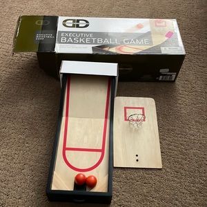 Desktop Distractions executive basketball game